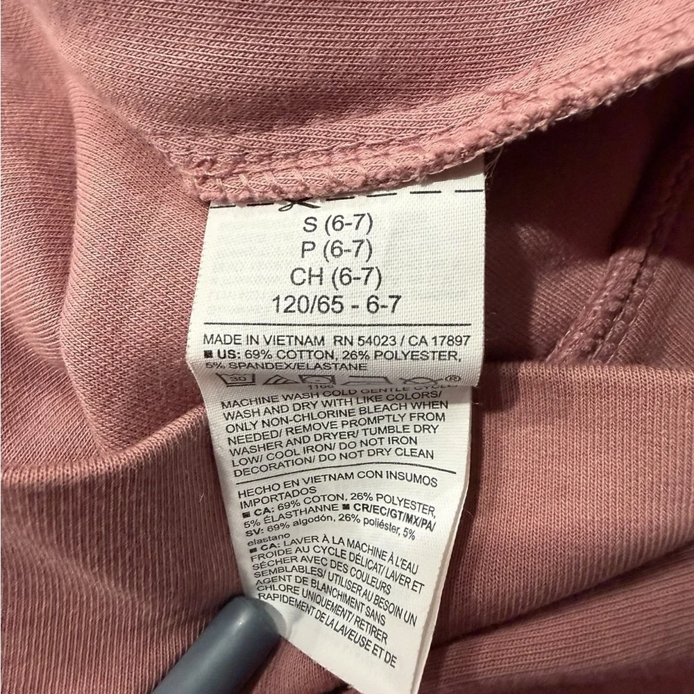 Old Navy Active Rose Mauve hoodie. Gently Loved.